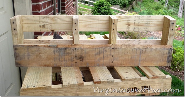 Pallet-Wine-Rack-Board-Removed_thumb