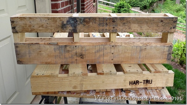 Pallet-Wine-Rack-Cut-end_thumb