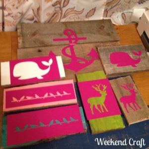 Stenciling+multiple+Pallet+Signs